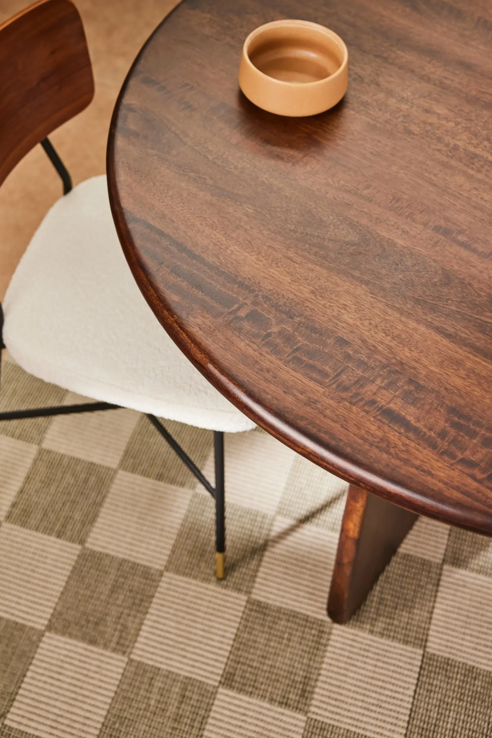 Arlo 4 Seater Round Dining Table*MADE.COM Store