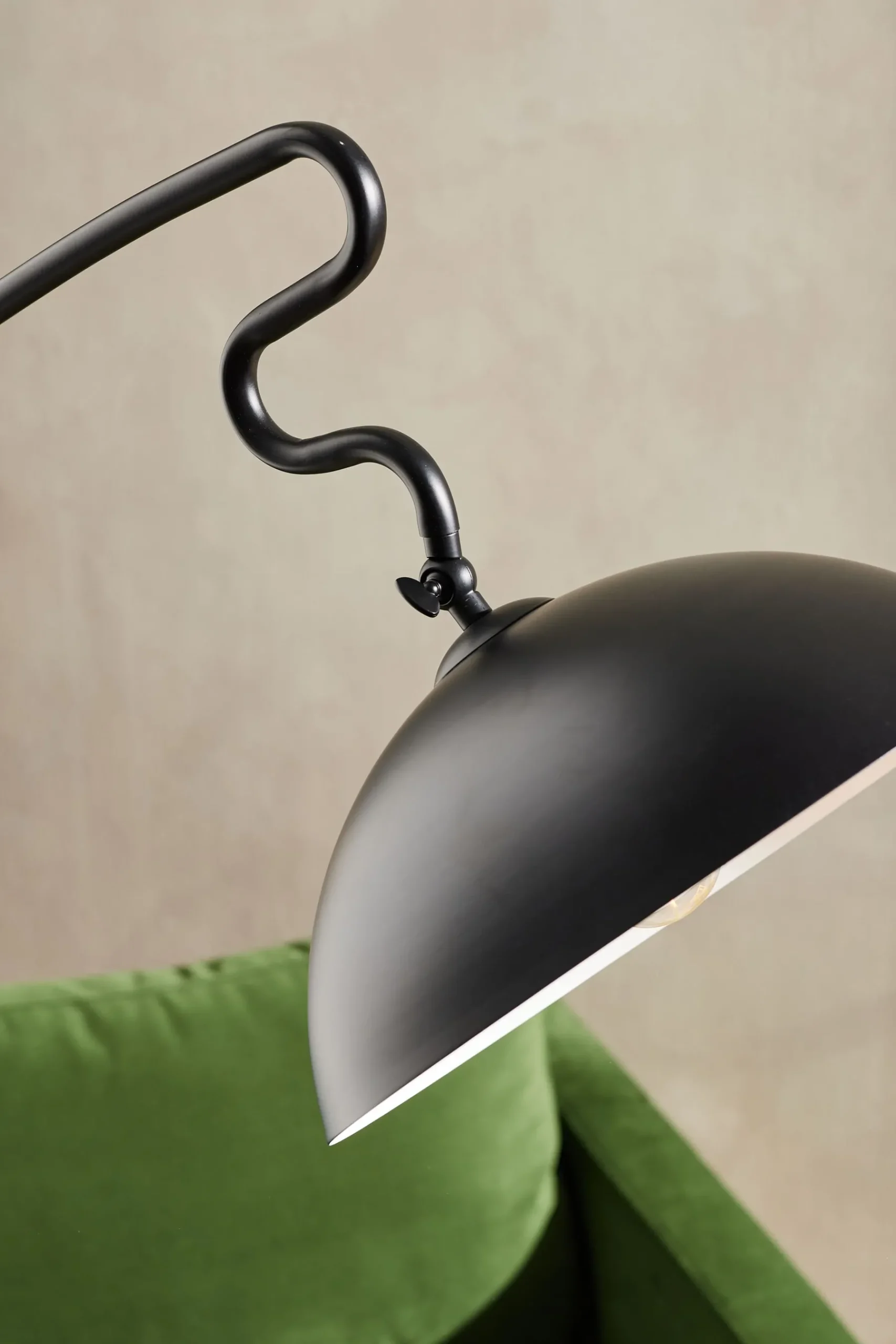 Avery Floor Lamp*MADE.COM Online