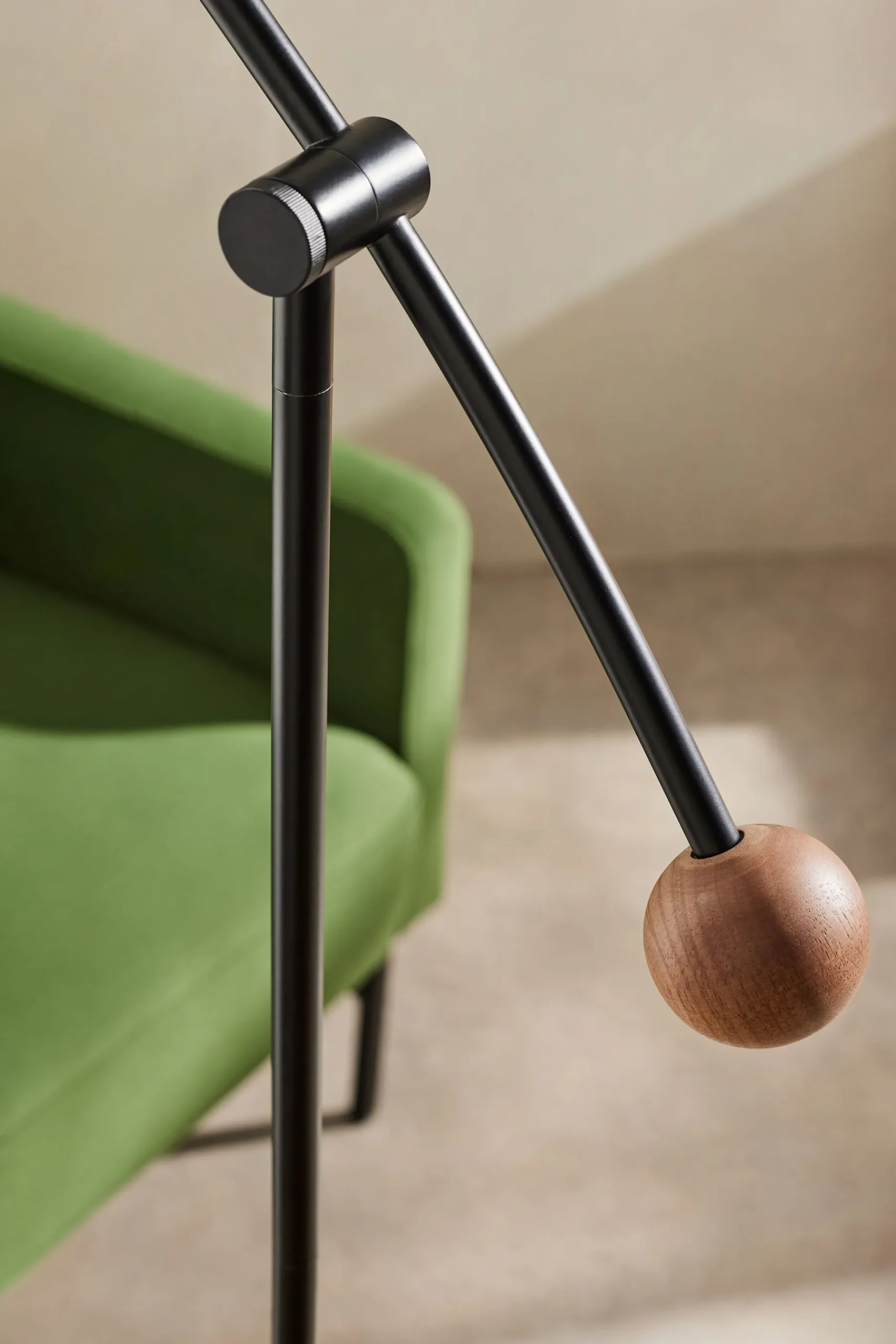 Avery Floor Lamp*MADE.COM Online