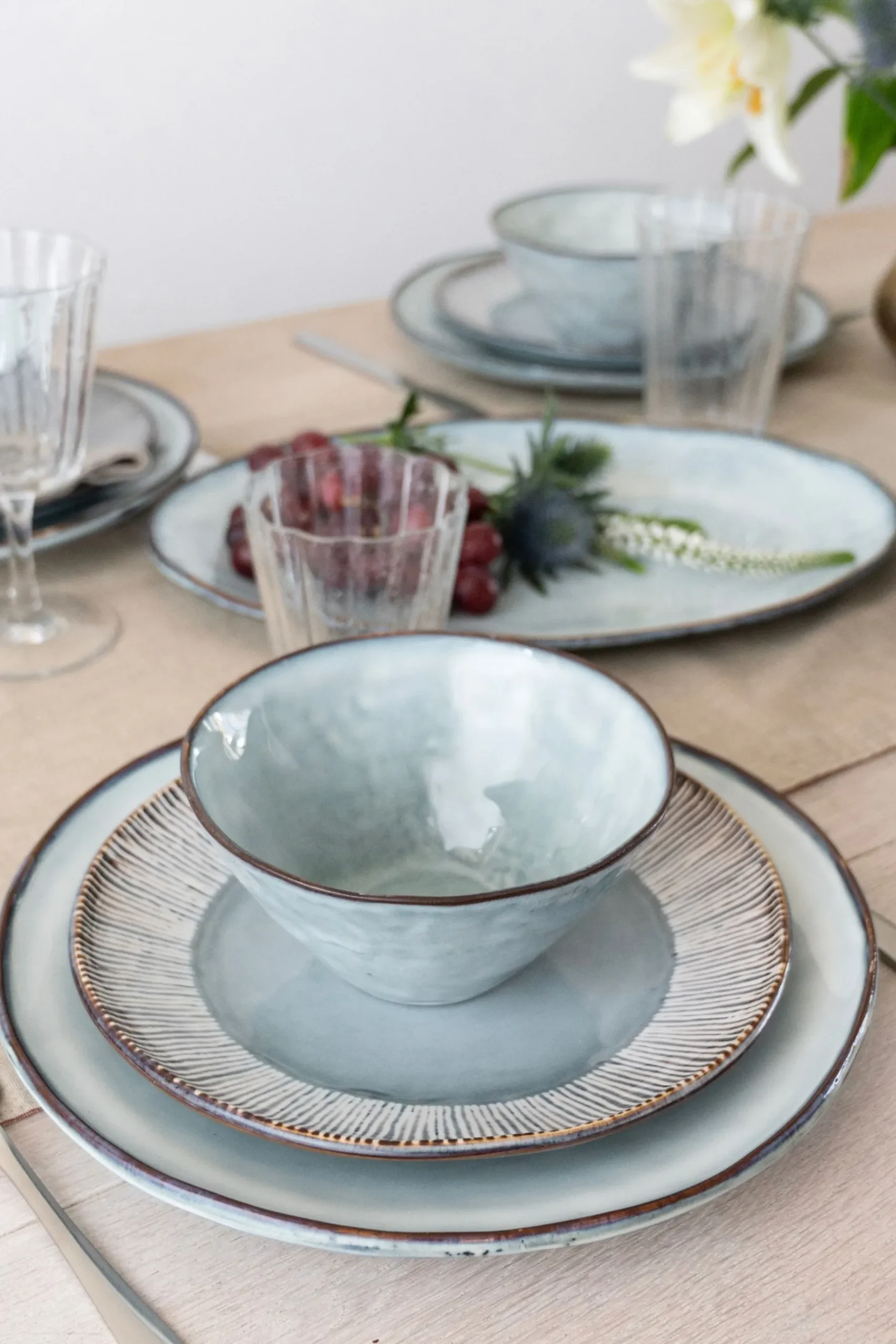 12 Piece Organic Dinner*Dutch Rose Flash Sale