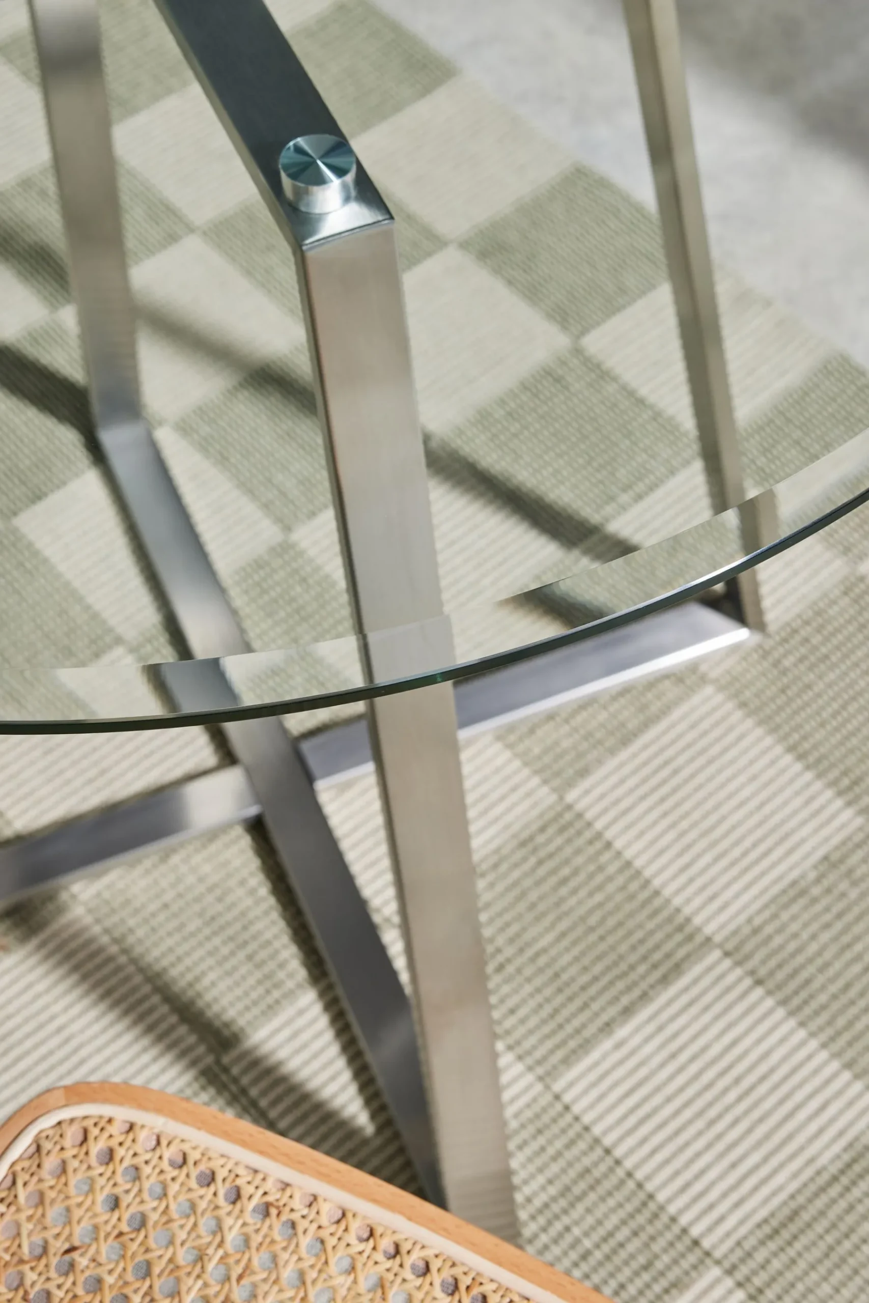 Haku 2 Seater Round Dining Table*MADE.COM Hot