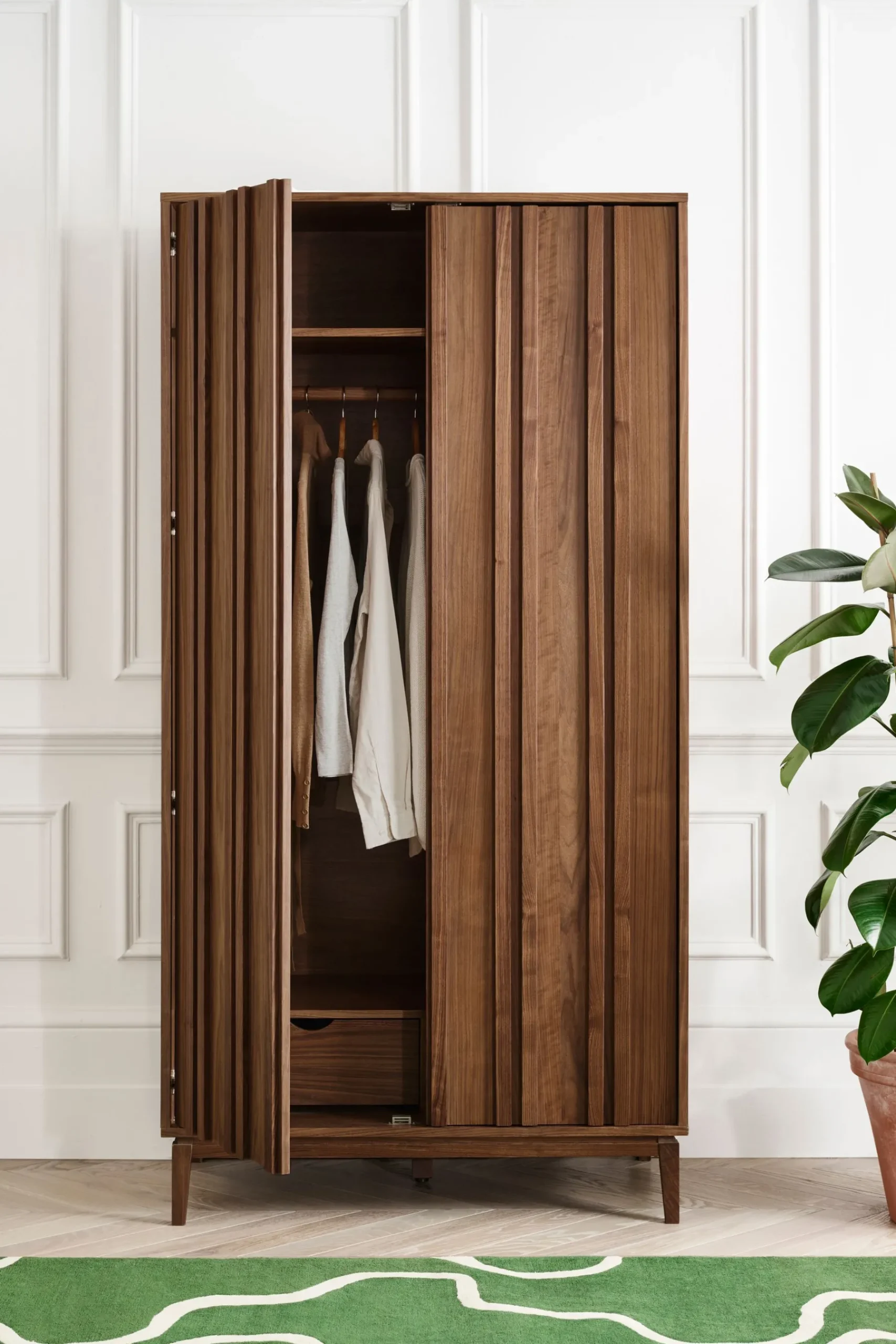 Belgrave Walnut Wardrobe*Jasper Conran London Flash Sale
