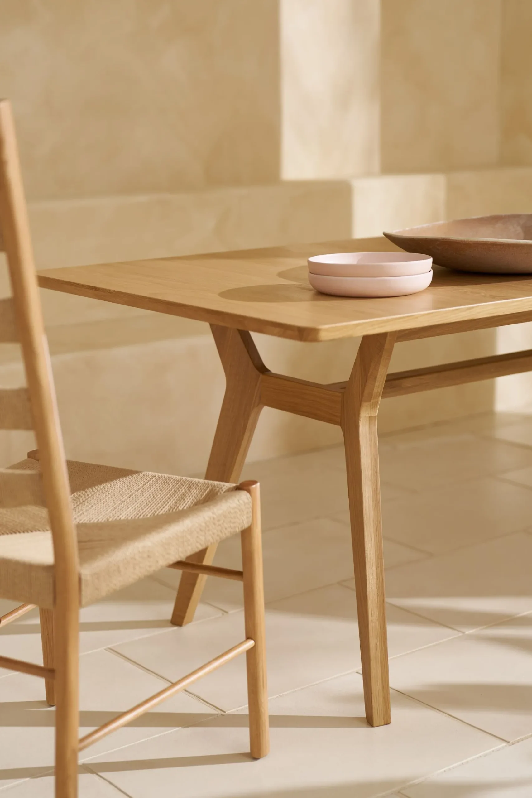 Jenson Extendable 6 to 8 Seater Dining Table*MADE.COM Clearance