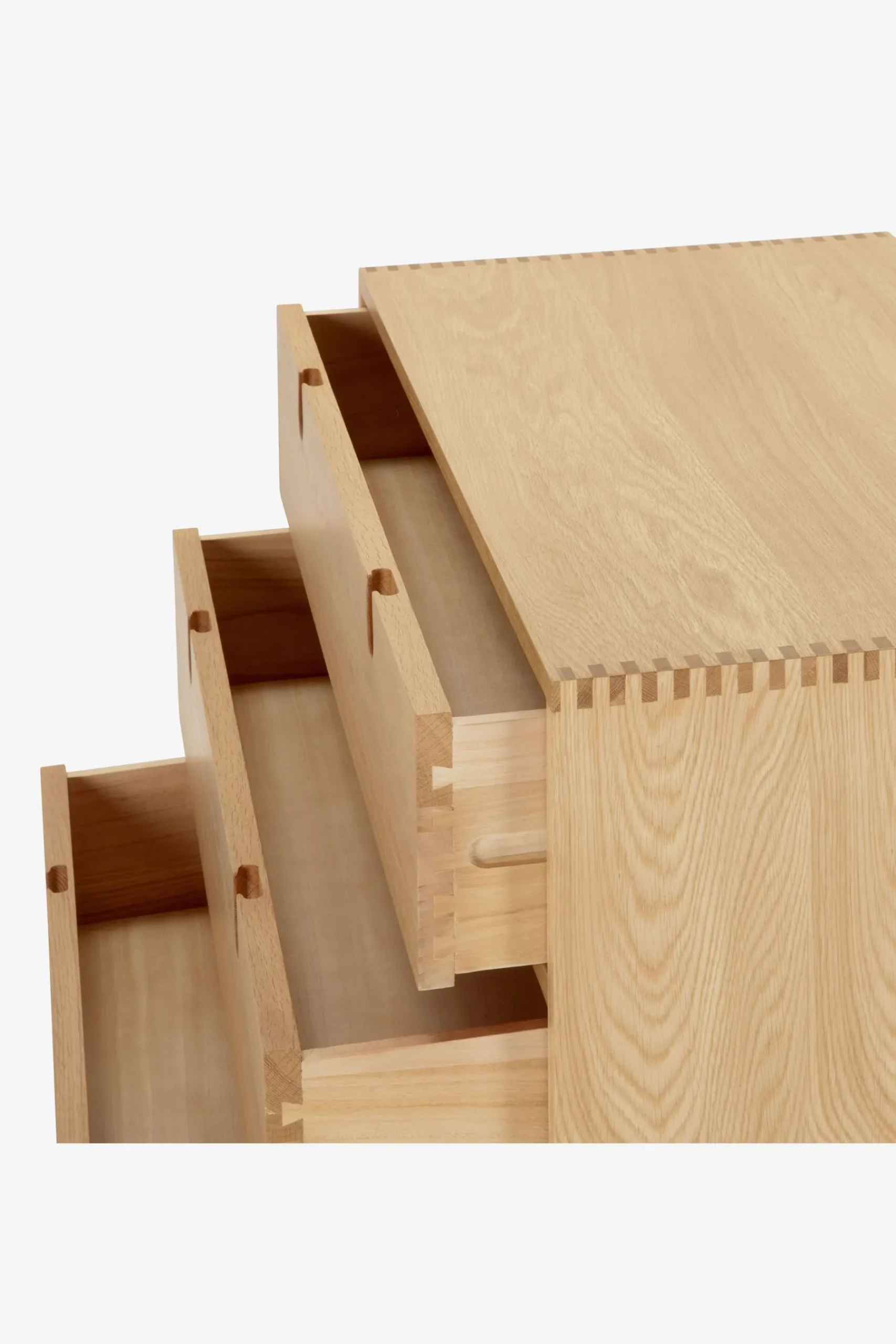 Penn Chest of Drawers*MADE.COM Online